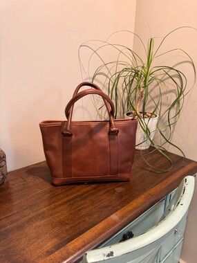 Vintage L.L. Bean Field & Town Leather Tote Bag.